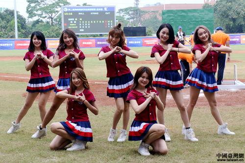台湾啦啦队吃瓜视频播放,揭秘校园生活趣味瞬间