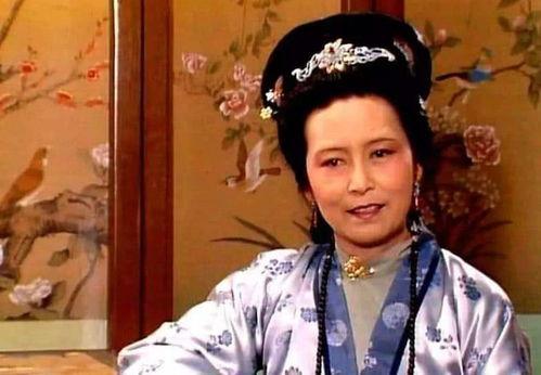 王夫人请黛玉吃瓜,共品瓜果佳肴